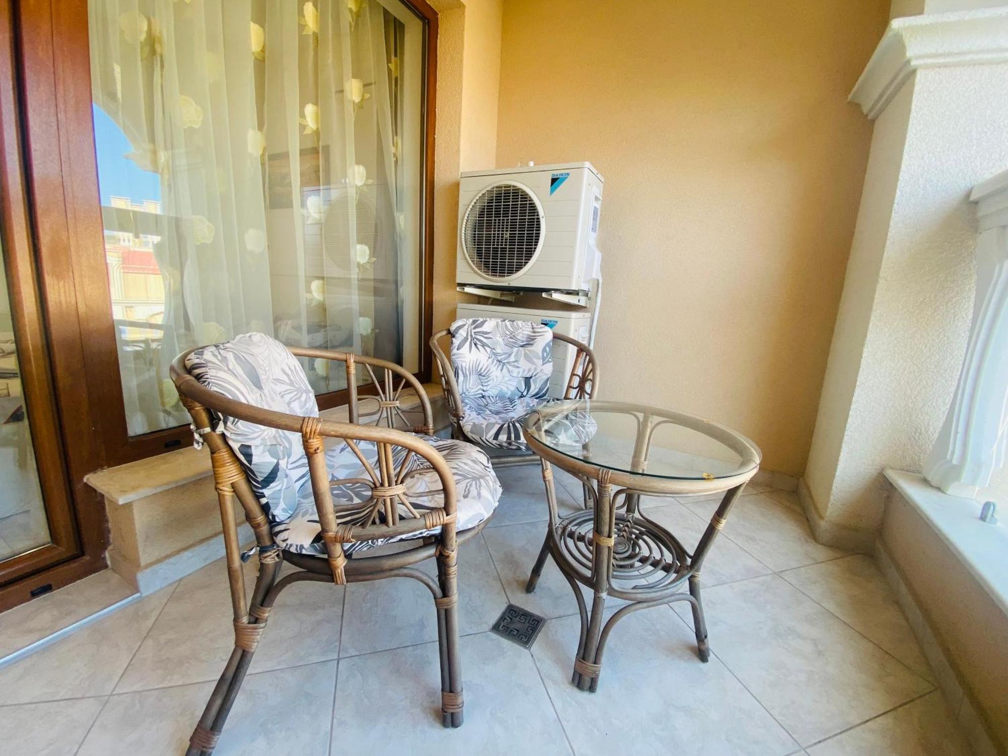 1Bd Ap In La Mer Complex Private Beach And Pool Golden Sands Exterior foto