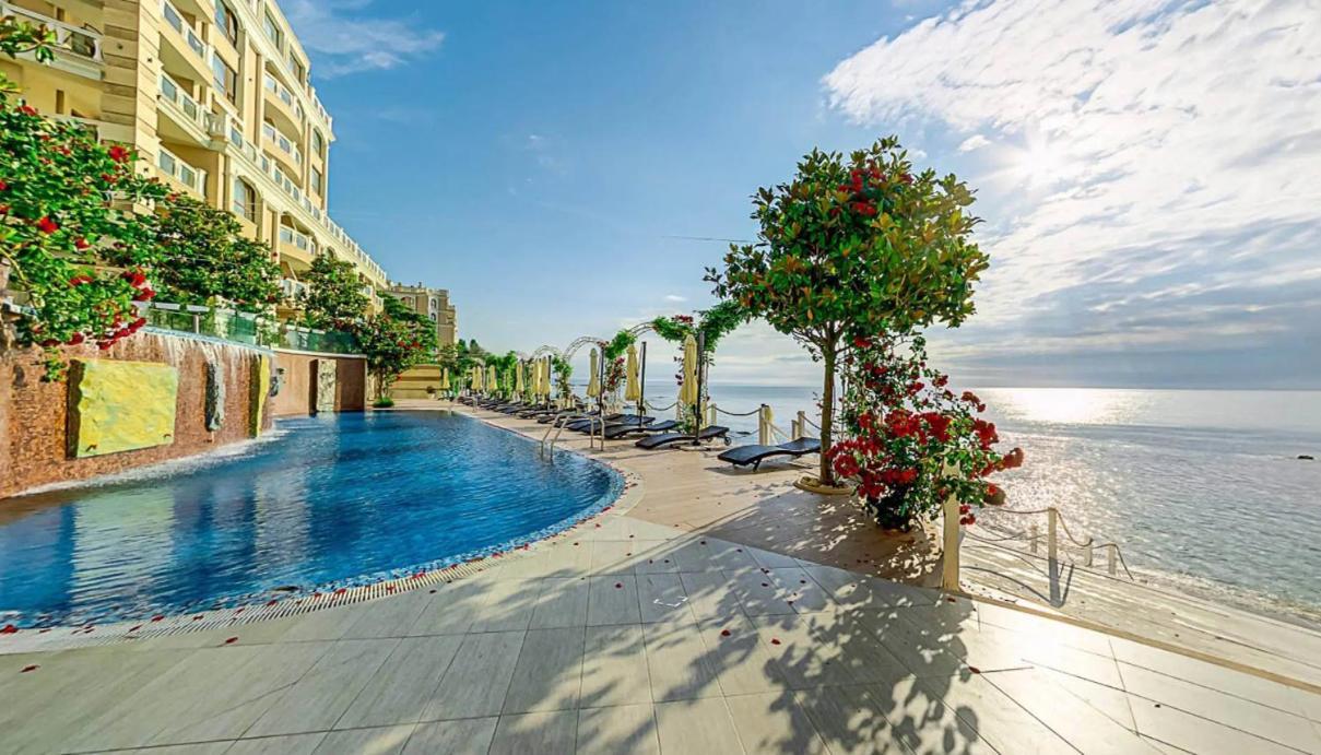 1Bd Ap In La Mer Complex Private Beach And Pool Golden Sands Exterior foto